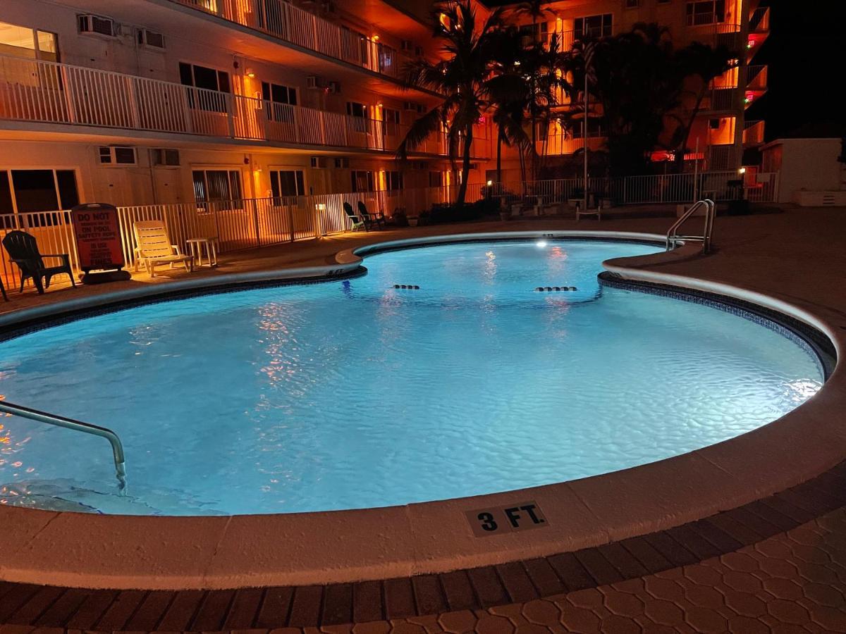 Studiobts - Lauderdale-By-The-Sea Pompano Beach Eksteriør bilde